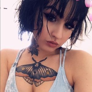 Meet your Posher, Alexis